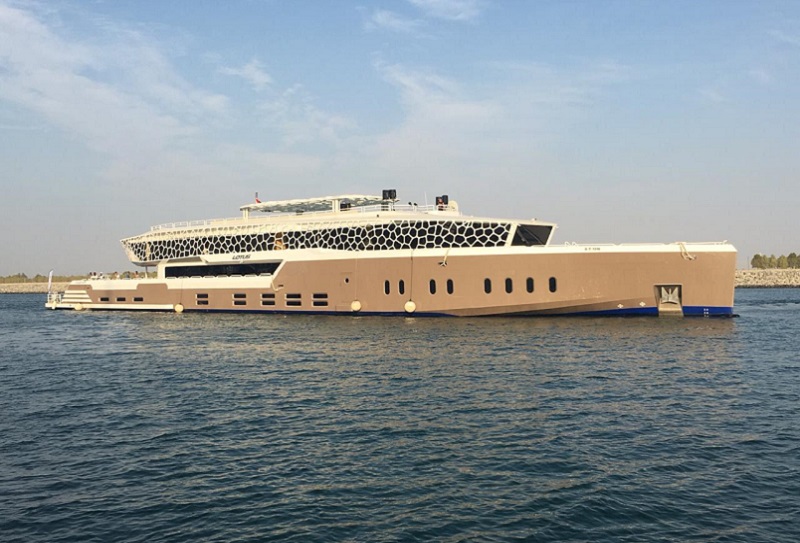Lotus Mega Yacht Cruise in Dubai Marina